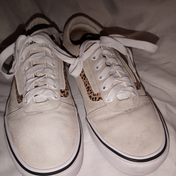 Vans Cream and Leopard Print Women's Sneakers. Need Some Cleaning But In Great S - Picture 10 of 13
